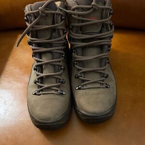 Lowa Women's Brown Hiking Boots